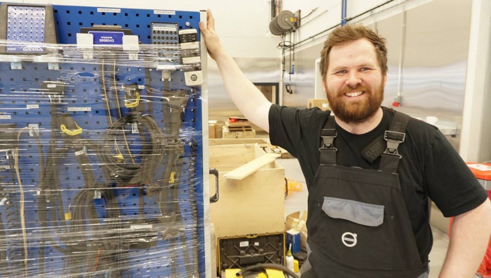 Flutt með bros á vör