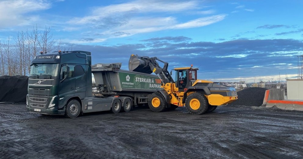 Volvo rafmagnsvörubílum ekið yfir milljón km, olíusparnaður yfir 350 þús. lítrar